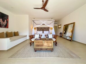 Loft Garden Pool Ocean View with Balcony | Ropa de cama de alta calidad, camas con efecto memoria y minibar 