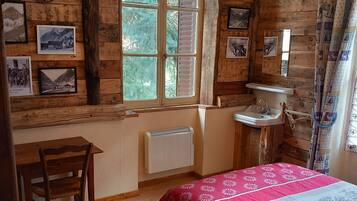 4 chambres, fer et planche Ă repasser, Wi-Fi gratuit