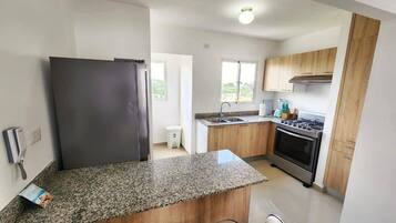 Apartment, Berbilang Katil | Dapur peribadi | Peti sejuk, ketuhar, cerek elektrik, pembakar roti