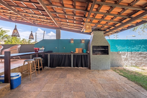 Basic Chalet | Outdoor dining