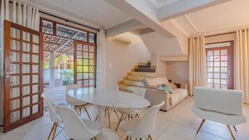 Basic Chalet | Interior