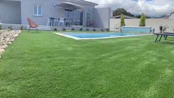 Piscine extérieure, piscine chauffée