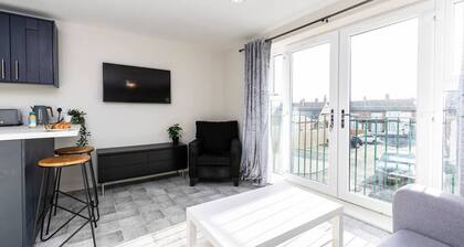 Avery House 1 by Blackstone SA