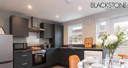 Champagne House - 4 Bed Property
