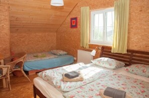 2 Schlafzimmer, Reisekinderbett, kostenloses WLAN, Bettwäsche