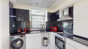 经典公寓 | 私人厨房 | 冰箱、微波炉、烤箱、炉灶