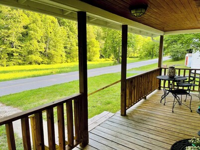 Cozy Country Cabin