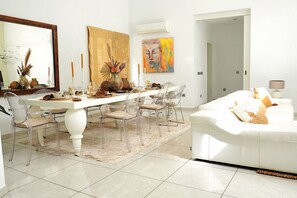 Interior - Charming Villa in the Nature of Santa Gertrudis (Islas Baleares)