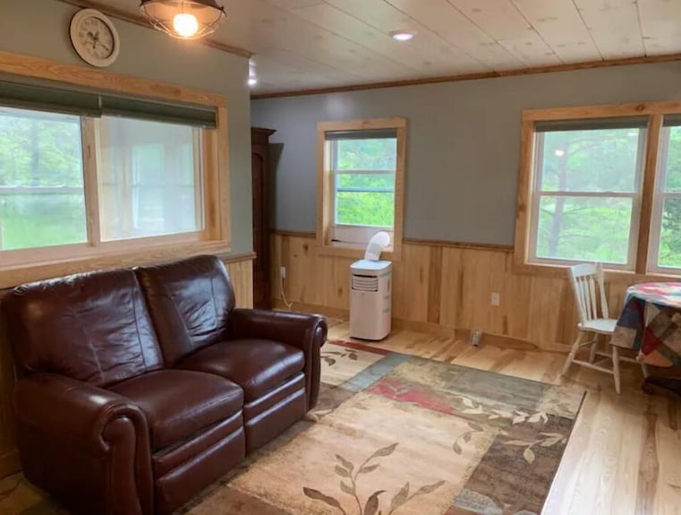 2 Valley View Family Farm Apartment - Watkins Glen, NY