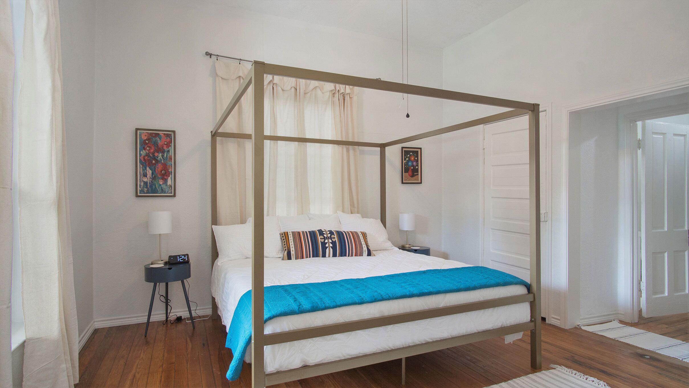 2 bedrooms, desk, iron/ironing board, free WiFi