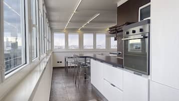 Apartament panoràmic | Cuina privada | Frigorífic gran, microones, forn i placa de cuina