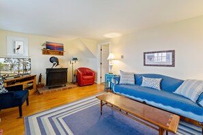 Smart TV - Almost Heaven | Waterfront w/ Private Pier & Boat Dock, Pet Friendly, Fireplace, Sunset Views (Chincoteague Island)