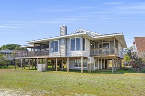 Exterior - Avalon - waterfront home with fireplace and screened porch (Chincoteague Island)