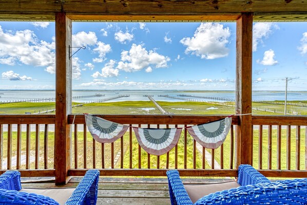 Property grounds - Blue Chair Bay - Waterfront townhome w/ Fishing pier! (Chincoteague Island)