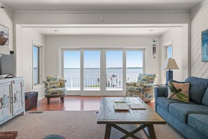 TV - Dragonfly Point - Waterfront home w boat dock & deck! (Chincoteague Island)