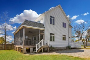 Exterior - Herbie's Hideaway - Water views & Screened porch! (Chincoteague Island)