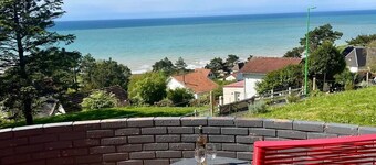 SEA VIEW 4-bedroom house sleeps 8