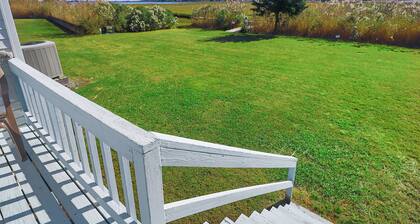 Joint Venture | Walk to Maddox Blvd, Water Views, Affordable Stay + Pet Friendly