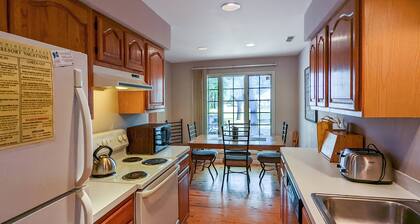 Marsh Point - Screened Porch & Shared Dock!