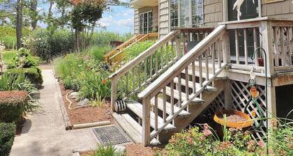 Misty's Thicket | Private Pier + 2 Screened Porches, Water Views, Cozy Townhome