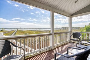 Property grounds - Return | Waterfront Views, 600' Pier, Decks, Boat-Friendly, Lighthouse + Wildlife Vistas (Chincoteague Island)