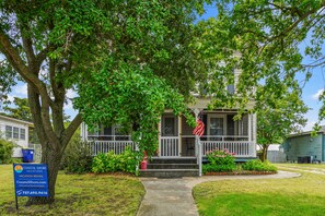 Exterior - Serendipity | Classic Chincoteague Home Walk to Main Street w/ Screened Porch & First-Floor Bedroom (Chincoteague Island)