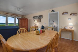 Dining - Stingray | Waterfront Condo w/ King Suite, Private Balcony + Incredible Bay Views (Chincoteague Island)