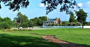 Property grounds - Huge Rustic Farmhouse | Game Rm, Fire Pit, BBQ!-TA (Franklin)