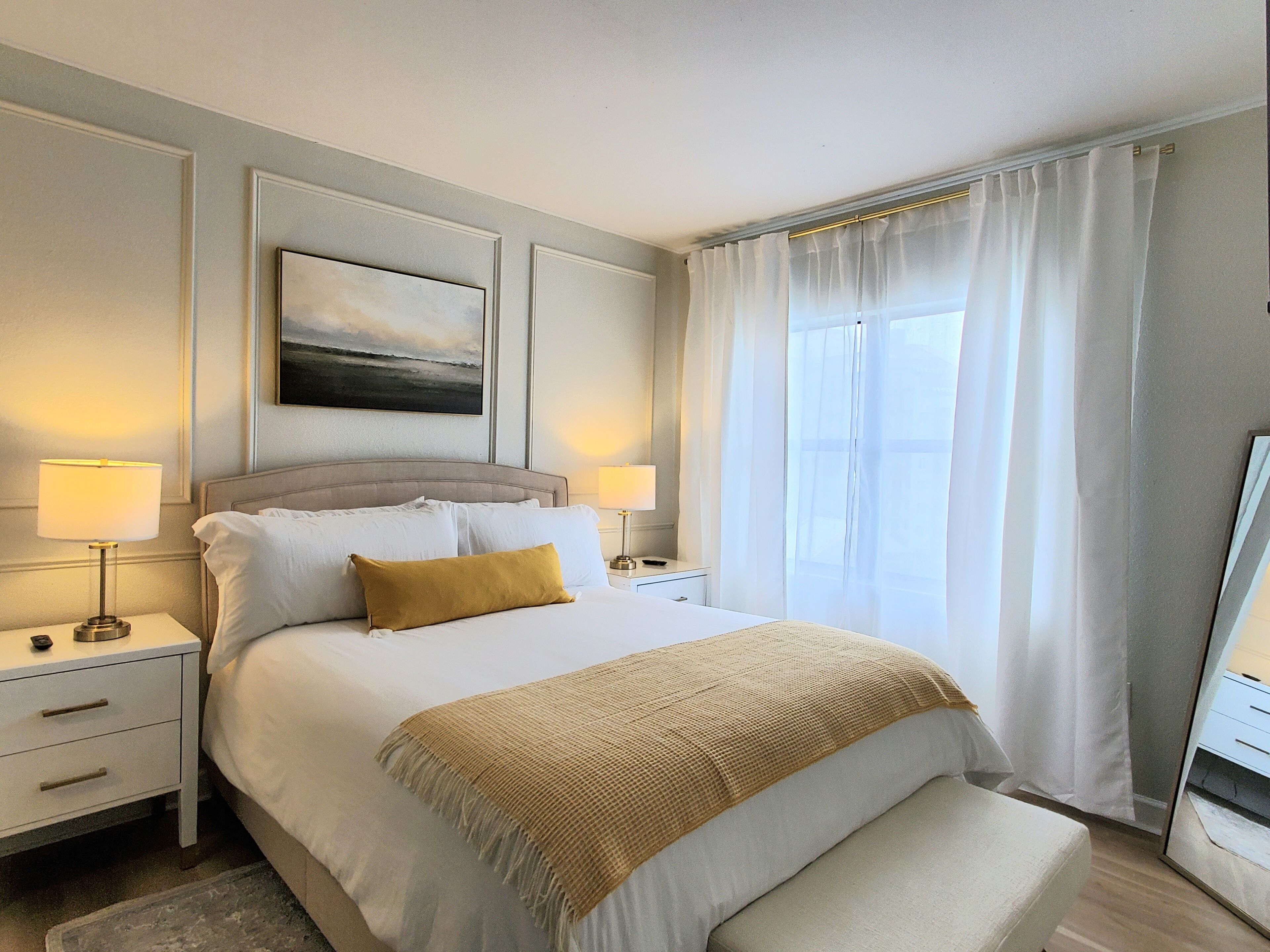 2 slaapkamers, een strijkplank/strijkijzer, gratis wifi, beddengoed