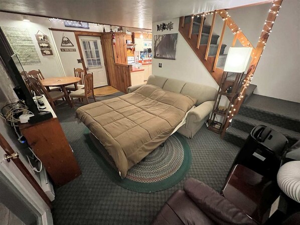 Smart TV, books, offices