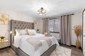 4 bedrooms, desk, iron/ironing board, travel cot