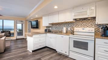 Condo, 2 Bedrooms | Private kitchen | Fridge, coffee/tea maker, toaster