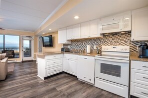 Condo, 2 Bedrooms | Private kitchen - High Point South 1c 2 Bedroom Condo by RedAwning (Ocean City)