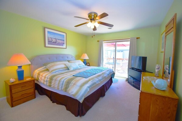 Condo, 2 Bedrooms | 2 bedrooms, free WiFi