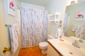 Apartment, 2 Schlafzimmer | Badezimmer