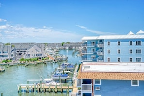 Condo, 4 Bedrooms | Marina