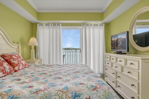 4 bedrooms, free WiFi - Bahia Vista I 508 4 Bedroom Condo by RedAwning (Ocean City)