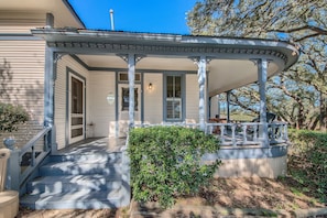 House, Multiple Bedrooms | Exterior