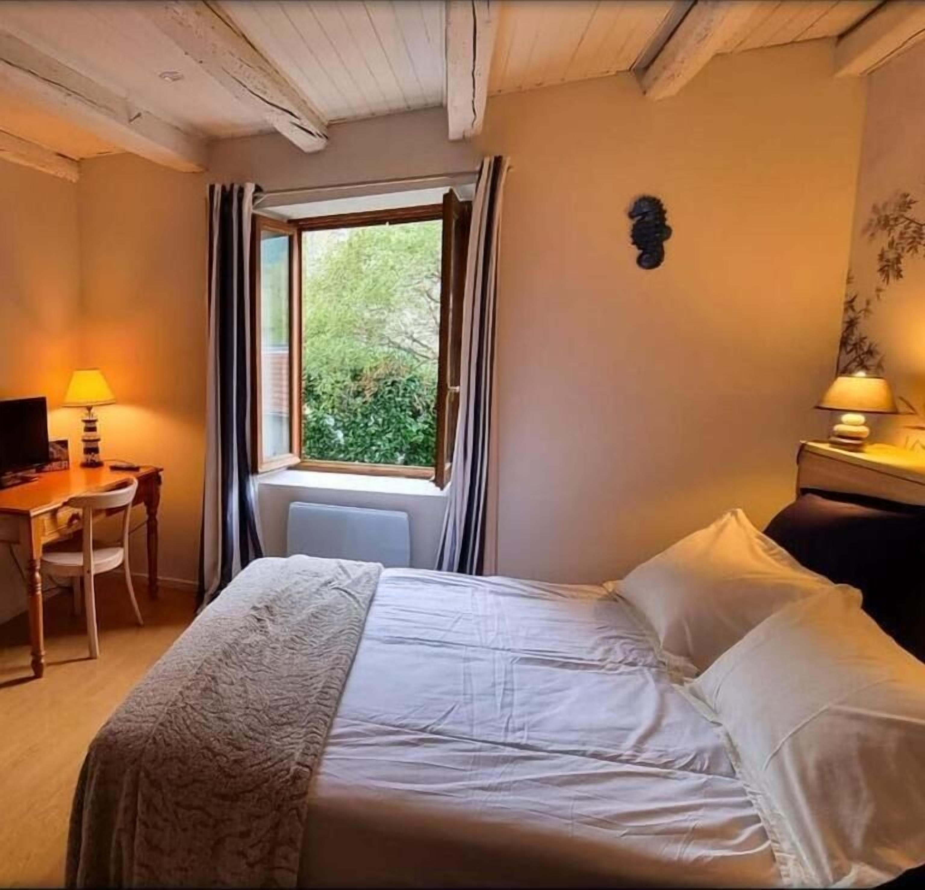 Quarto | 1 quarto, Wi-Fi de cortesia, roupa de cama