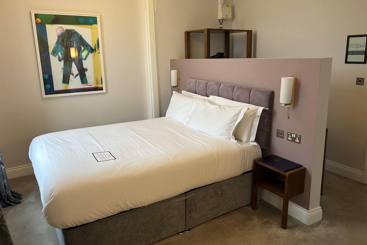 Egyptian cotton sheets, premium bedding, down duvets, pillow-top beds