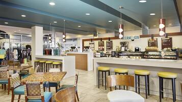 Villa, 3 Bedrooms | Outdoor dining