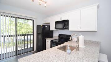 Townhouse, 2 kamar tidur | Dapur pribadi | Lemari es, mesin pembuat kopi/teh, dan pemanggang roti