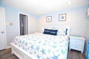 Townhome, 2 Bedrooms | 2 bedrooms, iron/ironing board, free WiFi