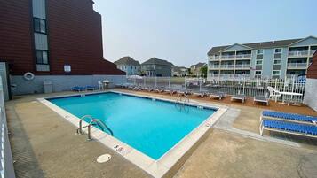 Townhome, 2 Bedrooms | Kolam renang | Kolam renang terbuka