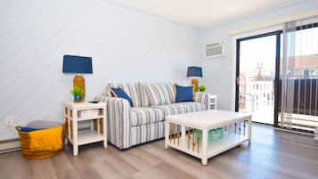 Townhome, 2 Bedrooms | Property grounds