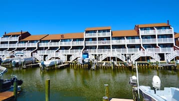 Townhome, 2 Bedrooms | Marina
