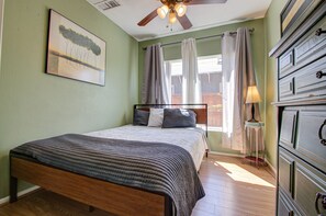 2 bedrooms, iron/ironing board, free WiFi, bed sheets