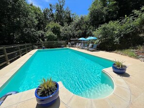 Outdoor pool - Colorful country house with spacious garden, extra-large pool and forest  (Puy-l’Évêque)