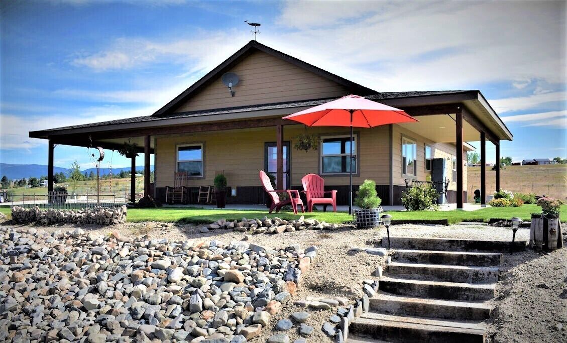 Bitterroot Sky Cottage-What A View!