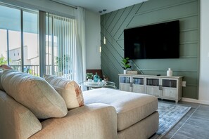 Smart TV - Great 3 Bd condo in Championsgate+ Balcony 294 (Reunion)